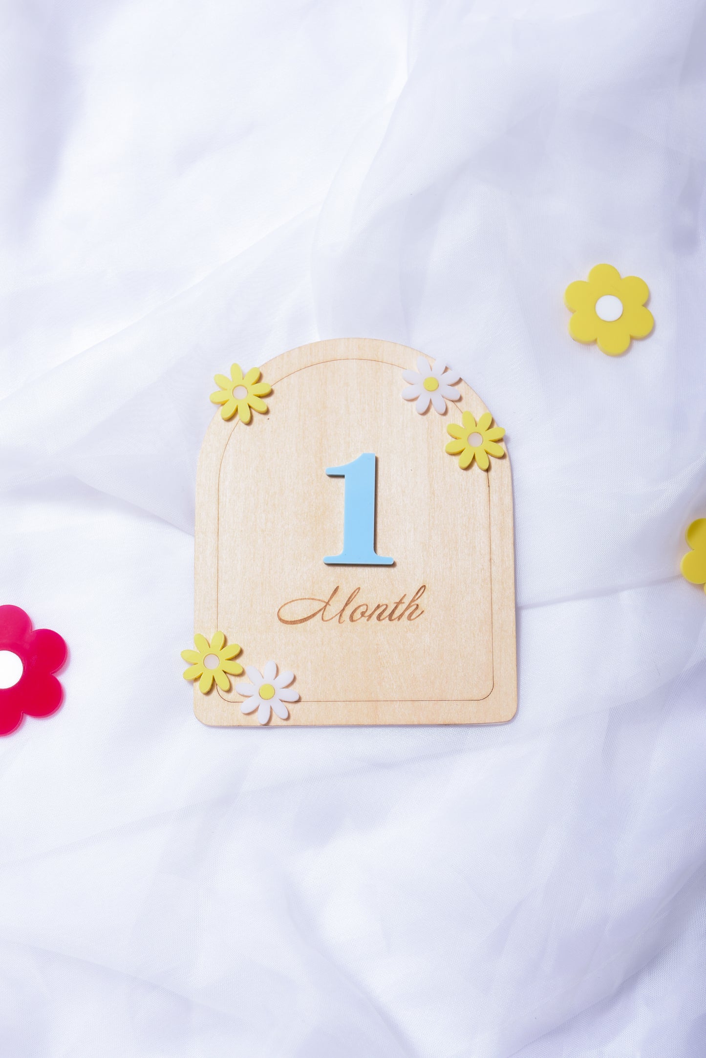 Wooden Monthly Milestone Card with Acrylic numbers - Personalized with Flower Decorations - #M02